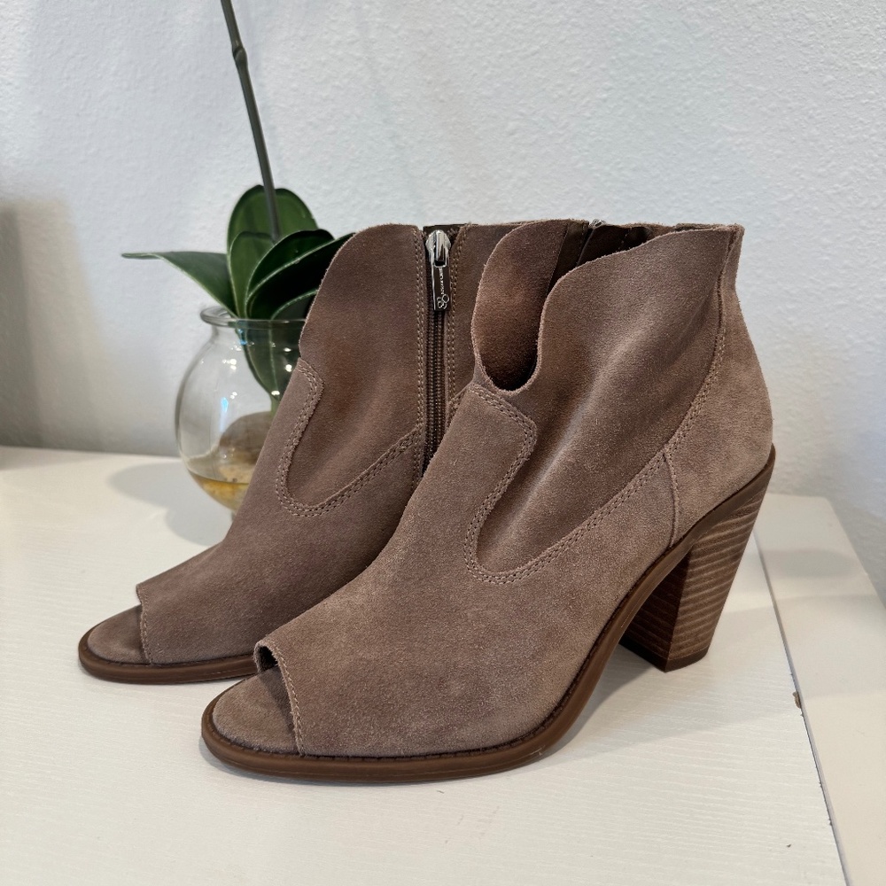 Jessica Simpson Charlotte Open Toe Zip Booties Suede Slate Taupe Size 7